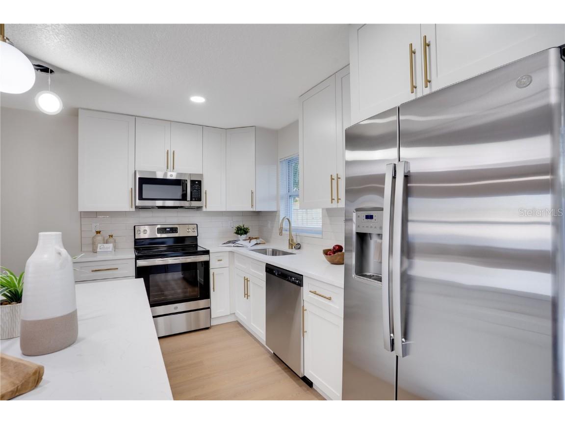 2050 67th Avenue N Saint Petersburg FL 33702 TB8453596 image11