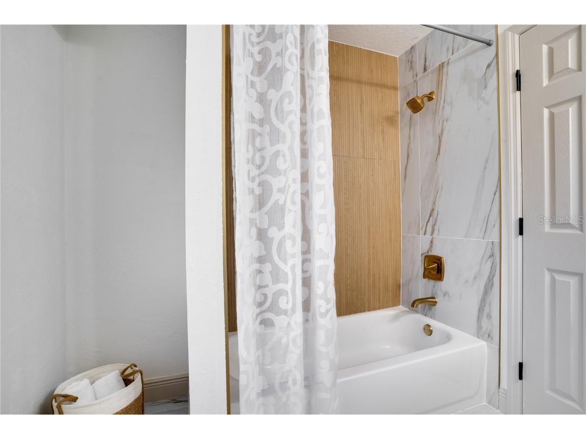 2050 67th Avenue N Saint Petersburg FL 33702 TB8453596 image17