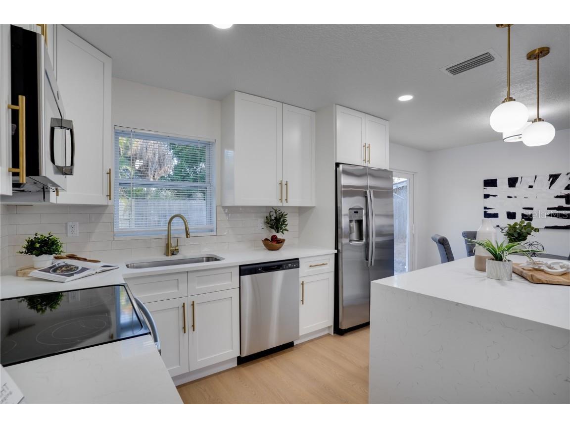 2050 67th Avenue N Saint Petersburg FL 33702 TB8453596 image8