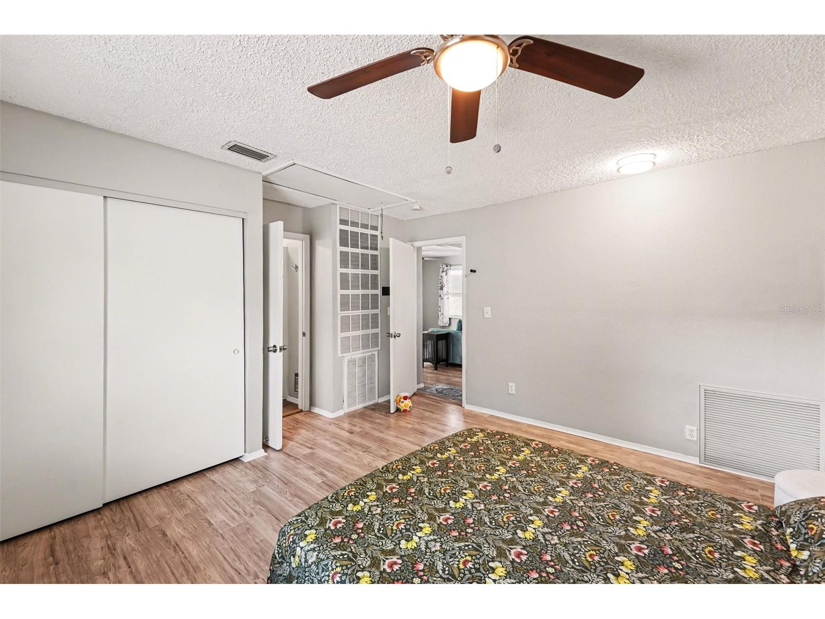 6385 31st Street North Saint Petersburg FL 33702 TB8490459 image17