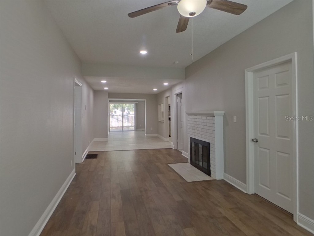  Saint Petersburg FL 33703 TB8454143 image3