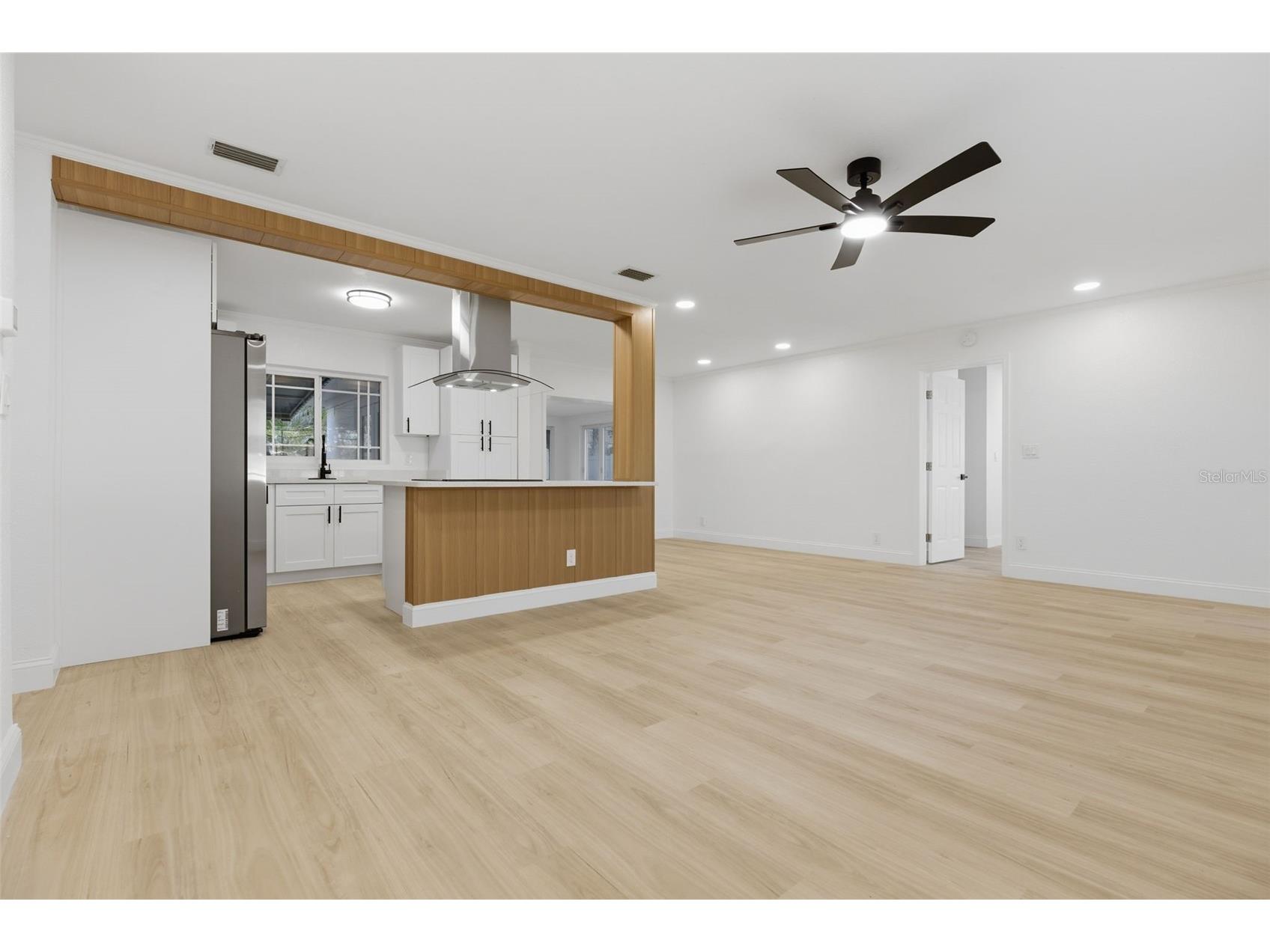 4430 1st Way NE Saint Petersburg FL 33703 TB8478513 image9