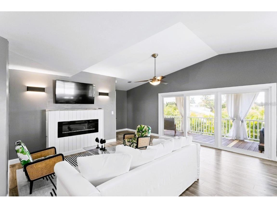  Saint Petersburg FL 33705 TB8433645 image19