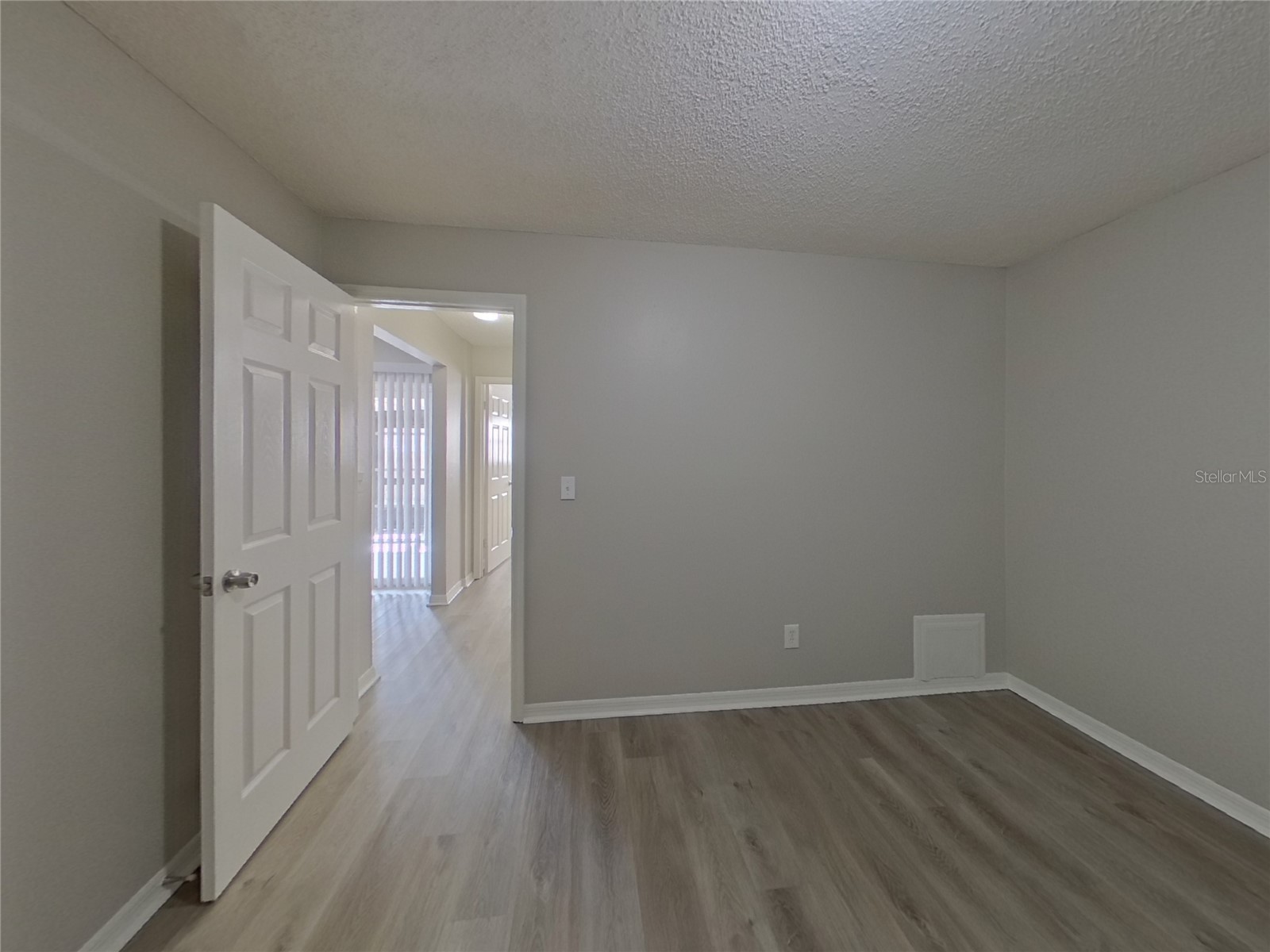  Saint Petersburg FL 33709 TB8464582 image10