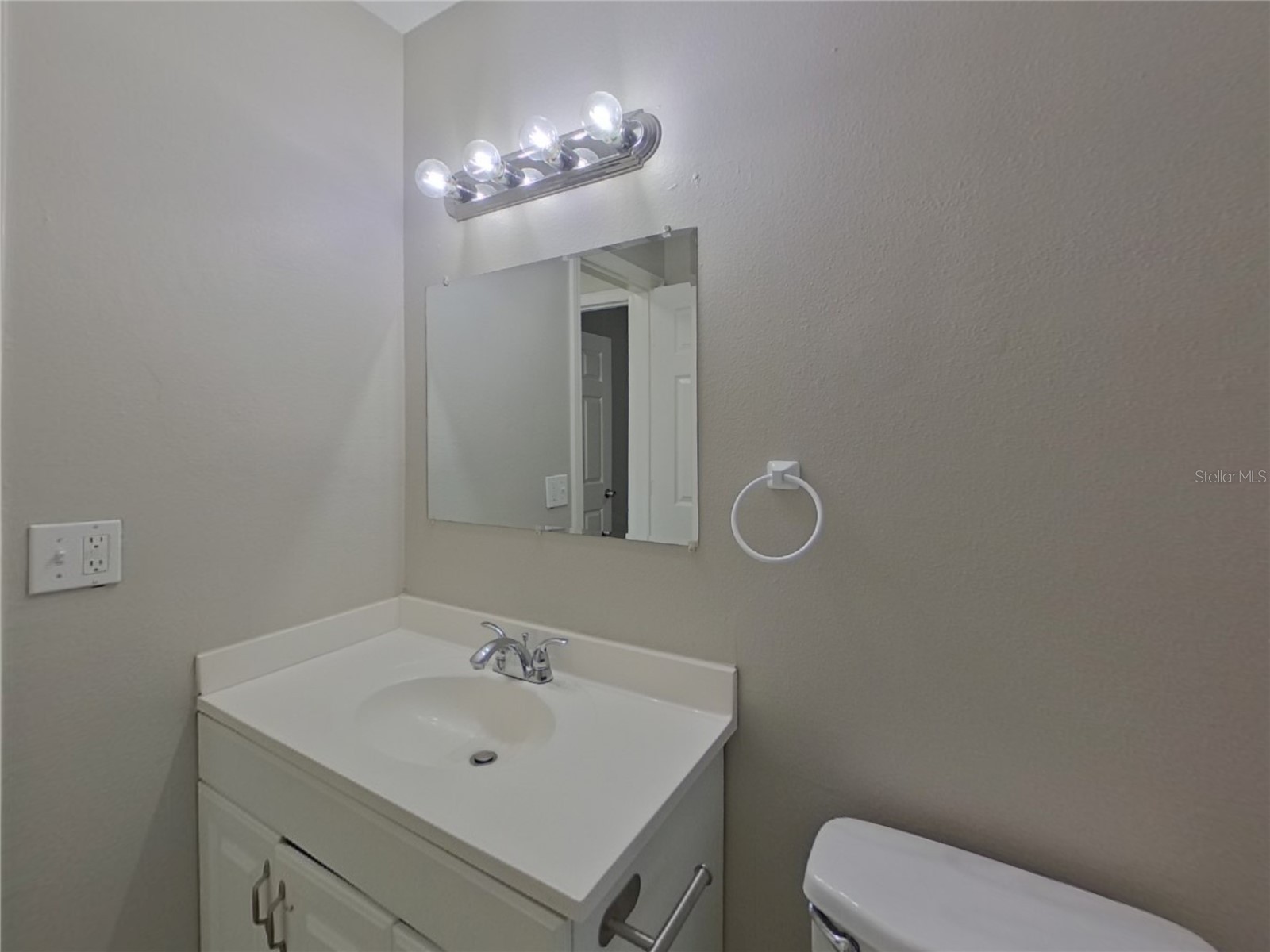  Saint Petersburg FL 33709 TB8464582 image14