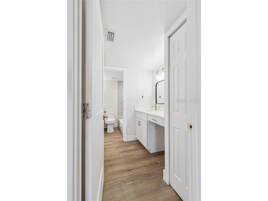  Saint Petersburg FL 33710 O6359604 image18