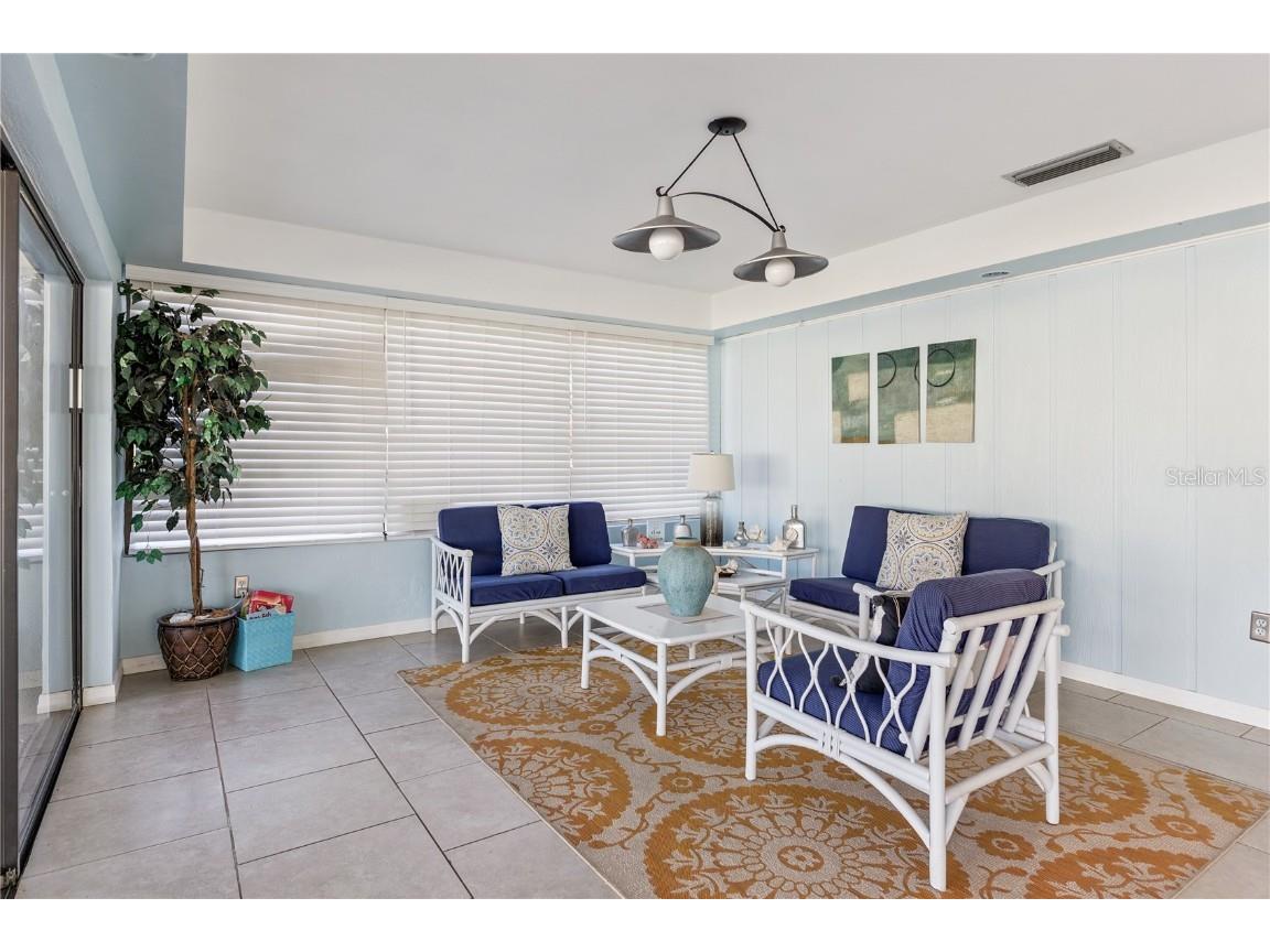  Saint Petersburg FL 33710 O6359604 image25