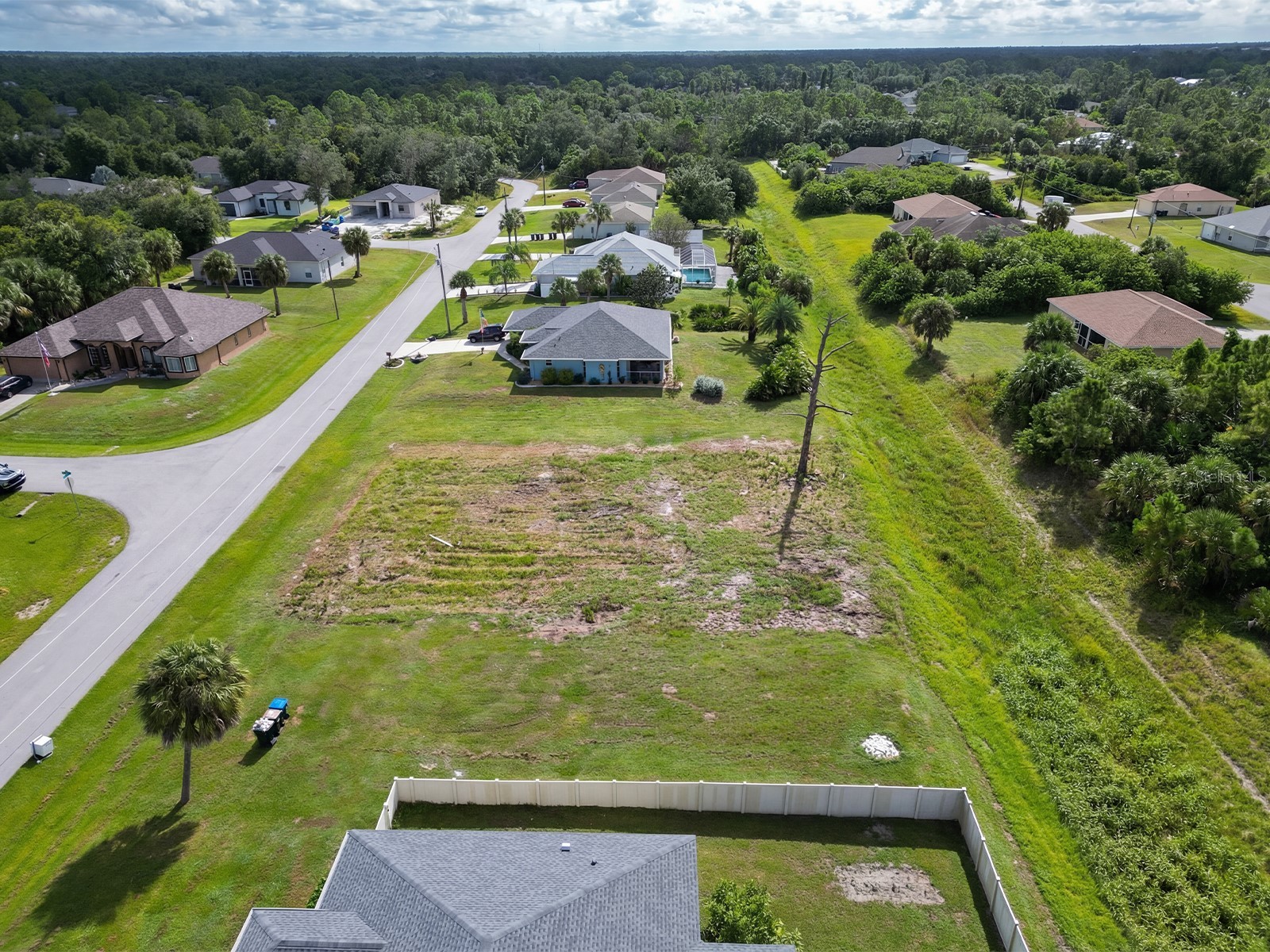 Thurston Avenue North Port FL 34288 A4692330 image2