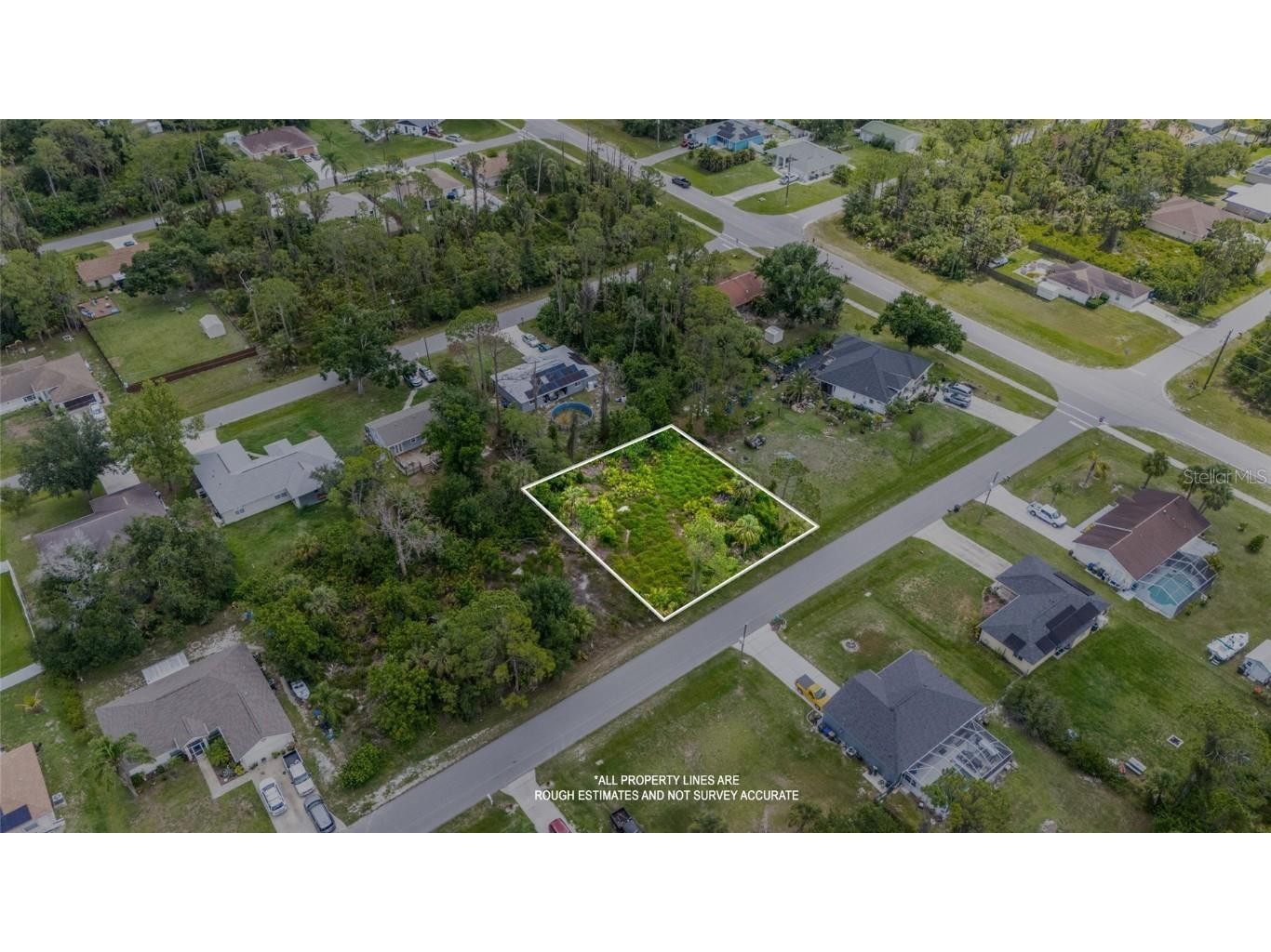 Traverse Avenue North Port FL 34286 A4655291 image1