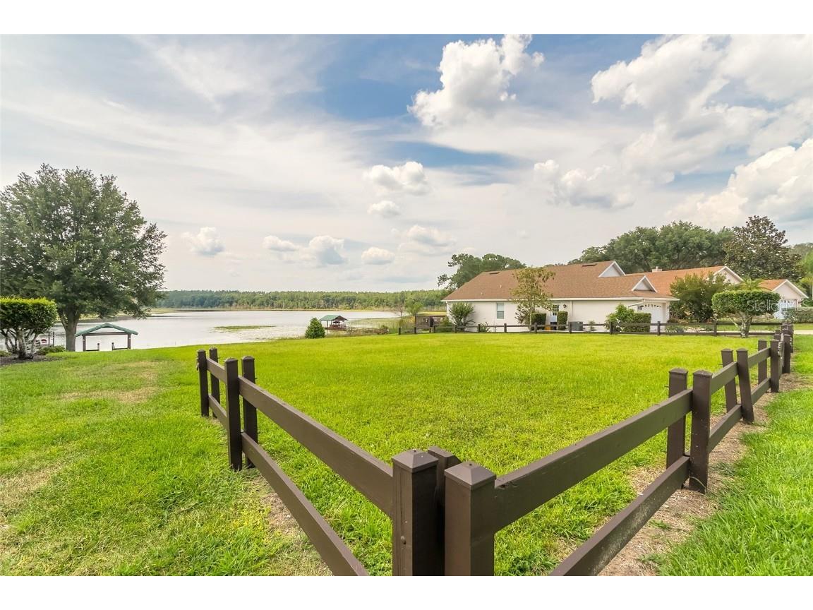 Twin Lake Circle Umatilla FL 32784 - North Twin Lake O6113792 image1