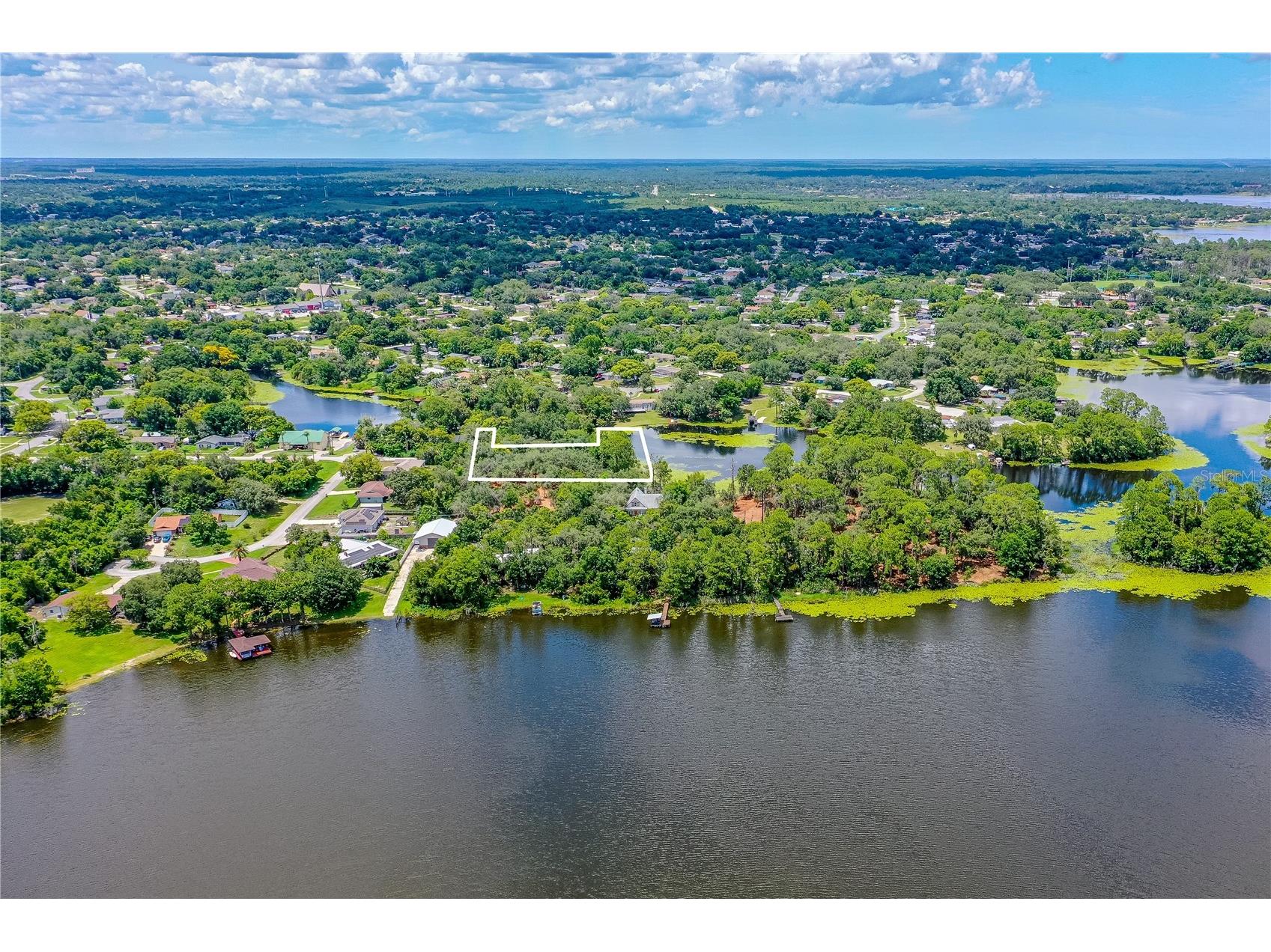 Twin Oak Street Deltona FL 32725 V4947352 image4