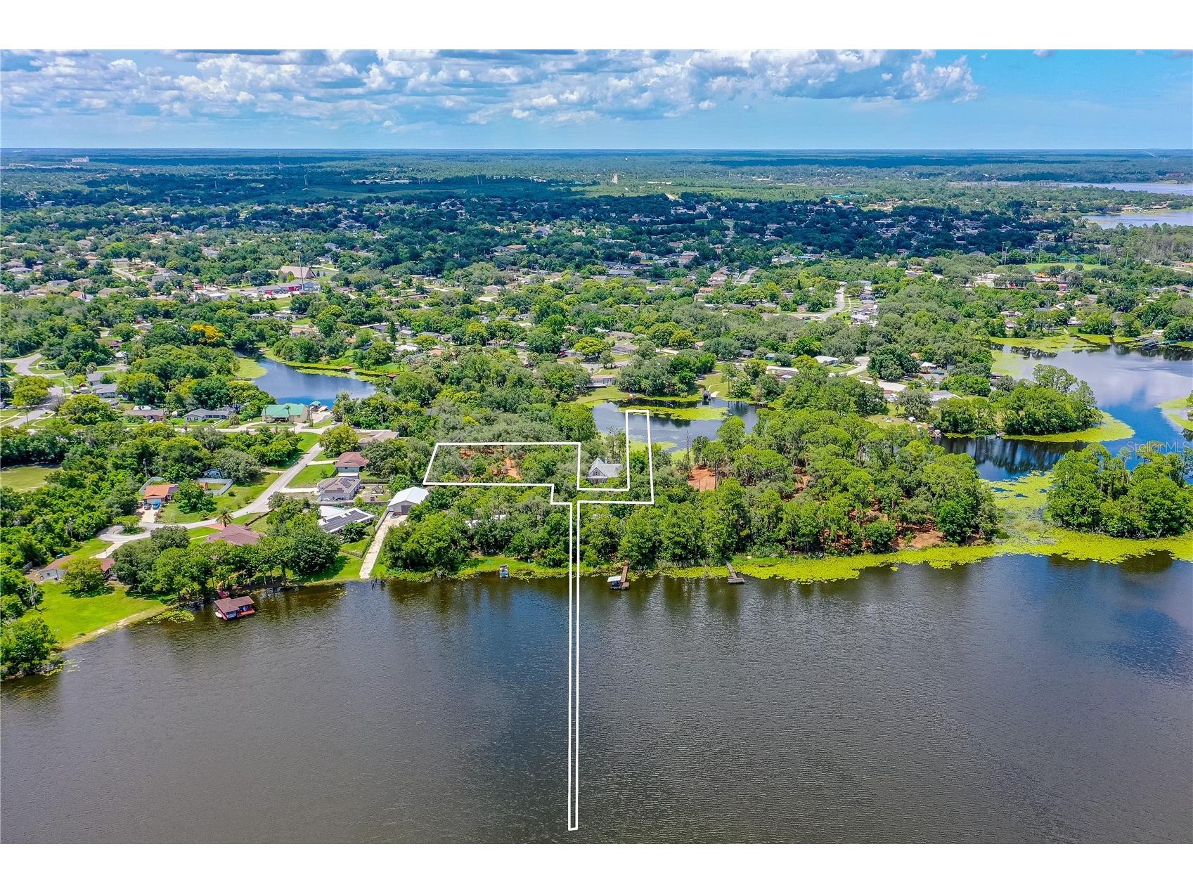 Twin Oak Street Deltona FL 32725 V4947353 image4