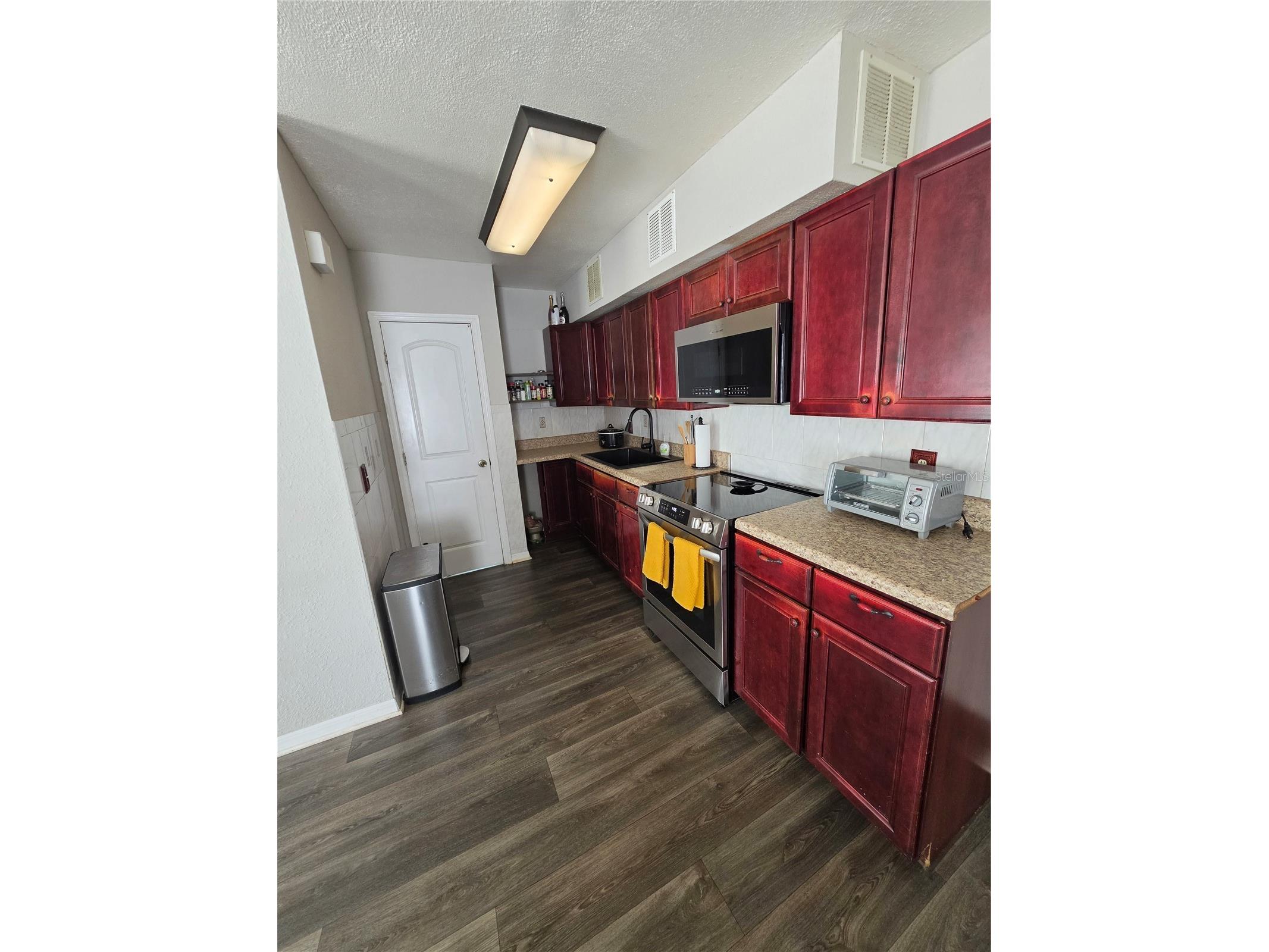 1807 E Waters Avenue Tampa FL 33604 TB8521423 image12