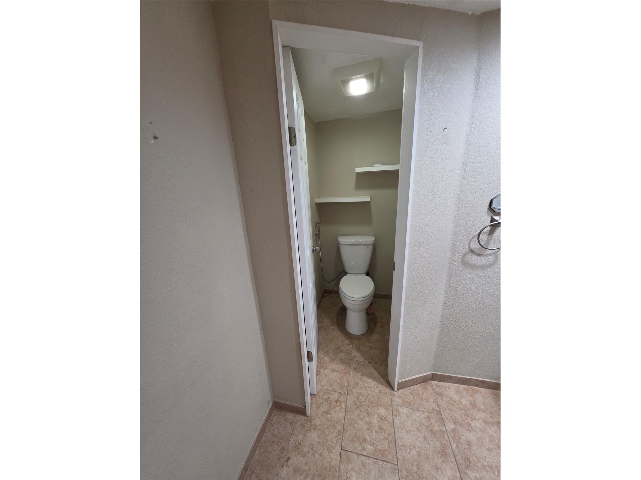 1807 E Waters Avenue Tampa FL 33604 TB8521423 image23