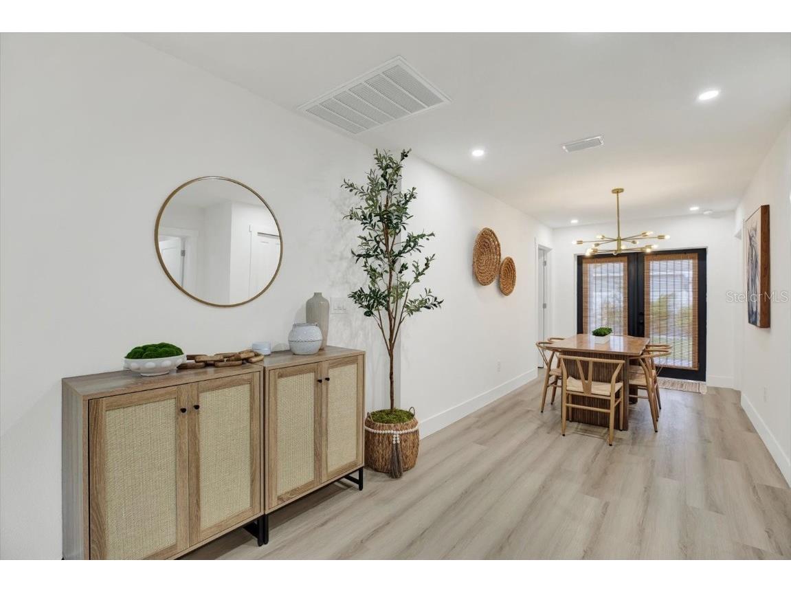  Tampa FL 33607 TB8462065 image7