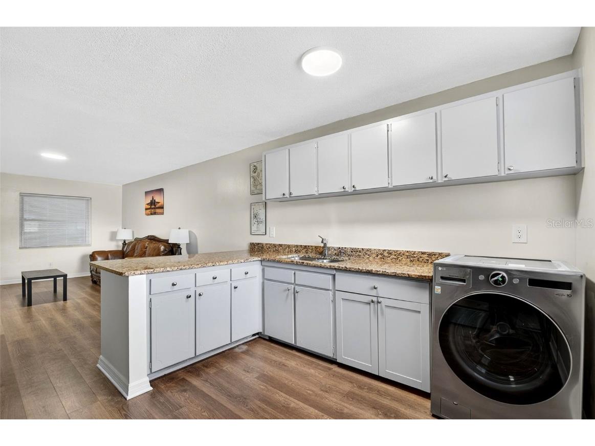  Tampa FL 33609 TB8444599 image10