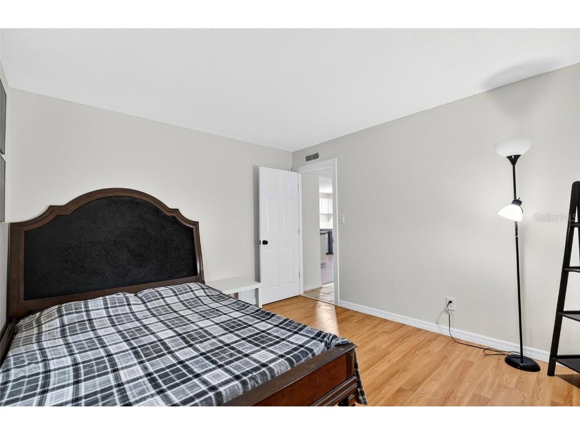  Tampa FL 33609 TB8444599 image14