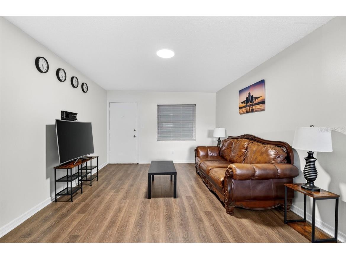  Tampa FL 33609 TB8444599 image18