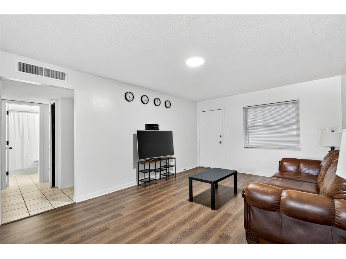  Tampa FL 33609 TB8444599 image5