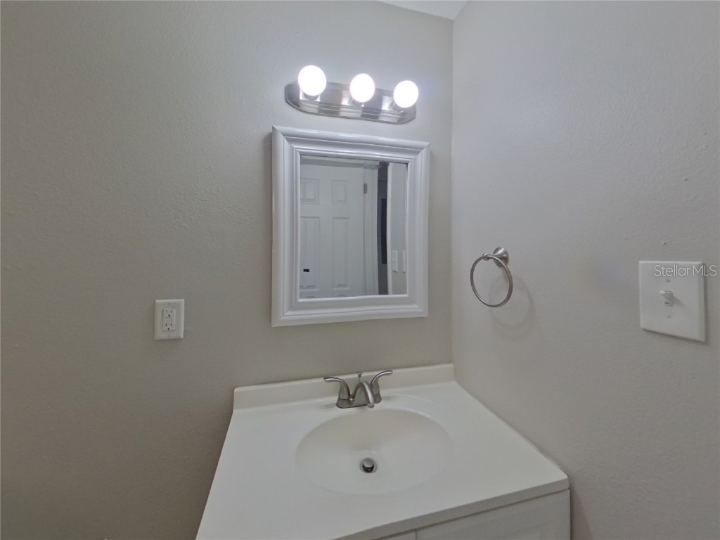  Tampa FL 33610 TB8460975 image13