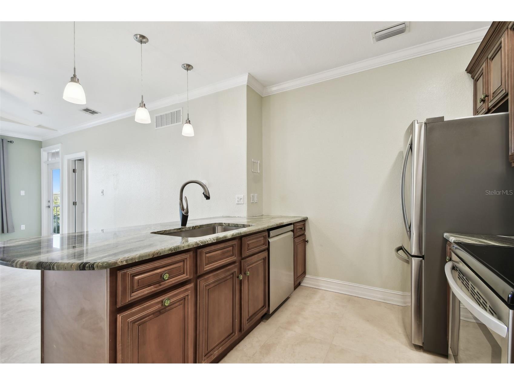  Tampa FL 33611 TB8515856 image10