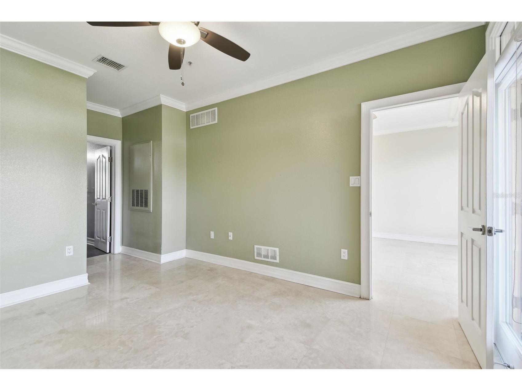  Tampa FL 33611 TB8515856 image28