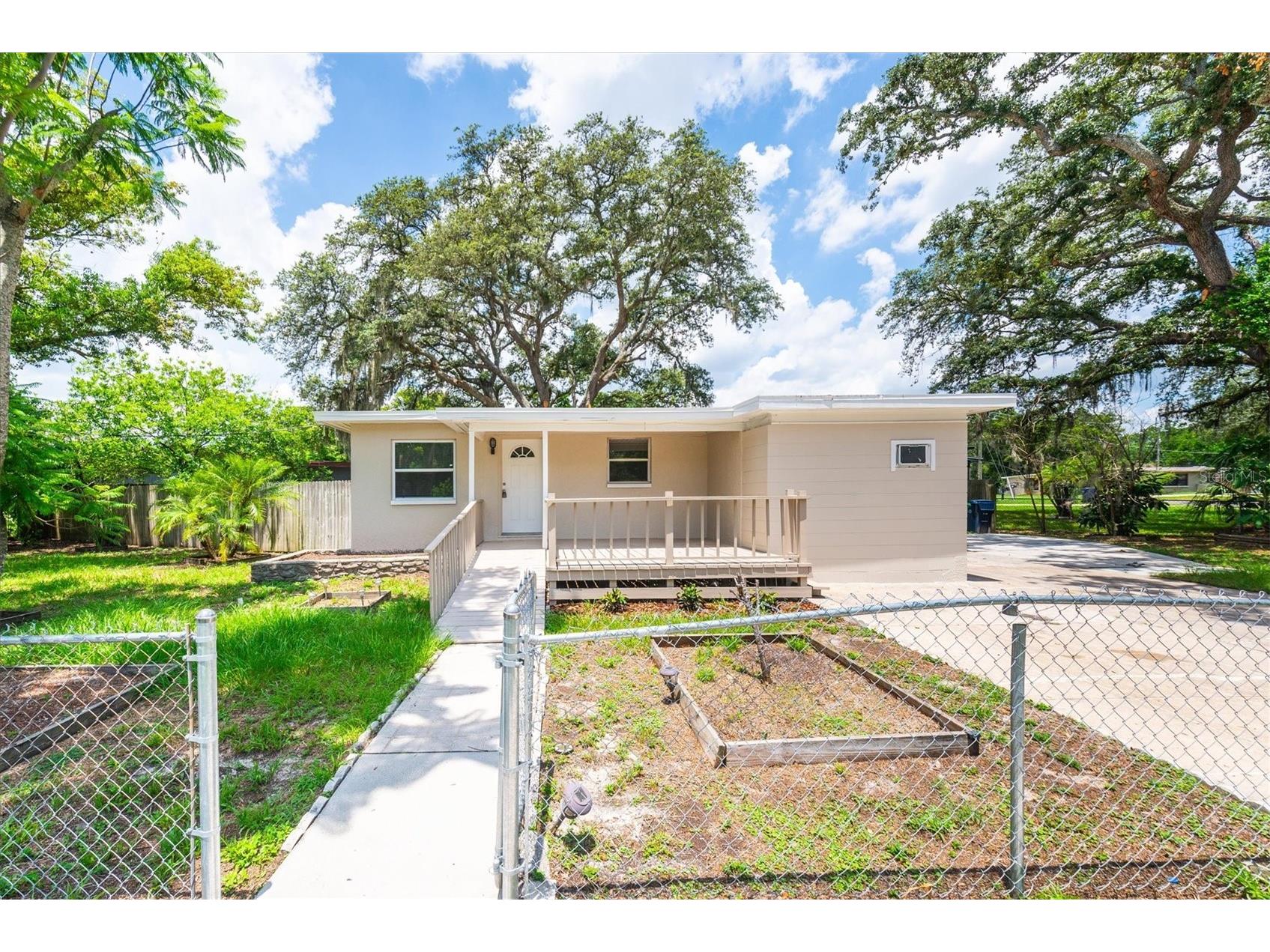 1808 S Club Court Tampa FL 33612 W7887397 image1