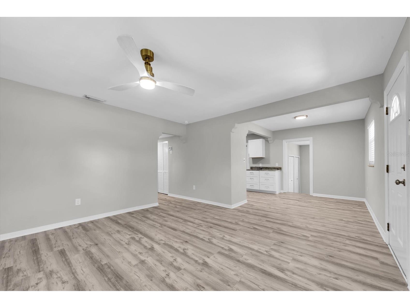 1808 S Club Court Tampa FL 33612 W7887397 image3