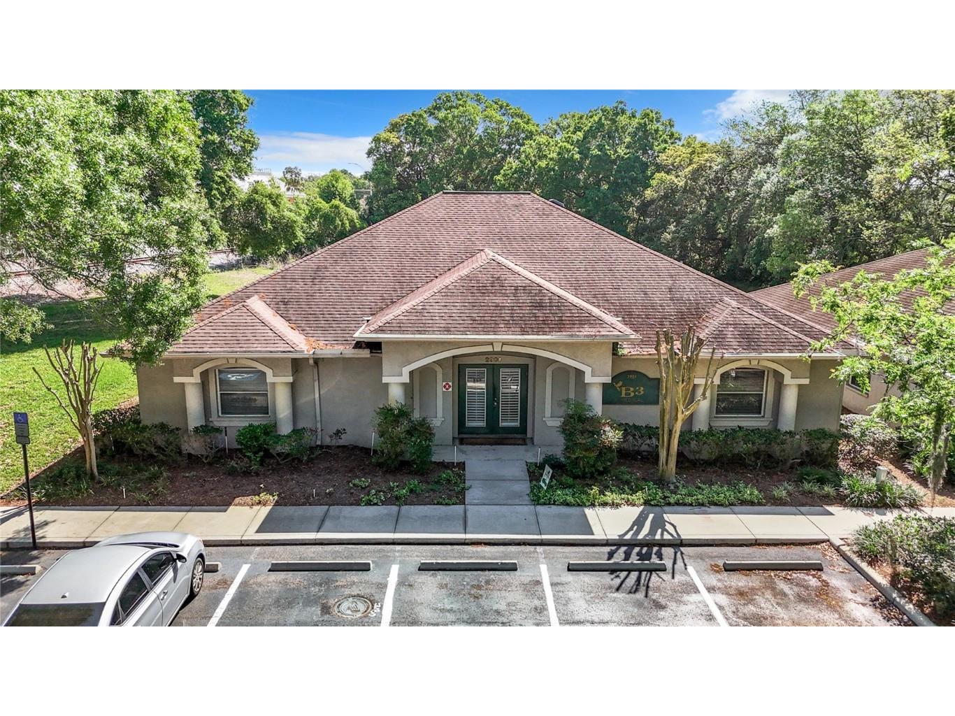  Tampa FL 33614 U8228225 image1