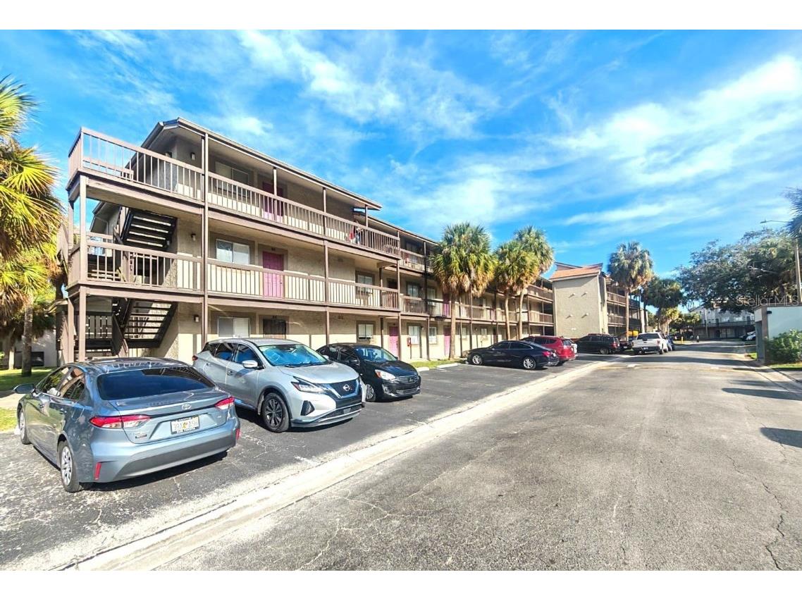  Tampa FL 33615 TB8449768 image1