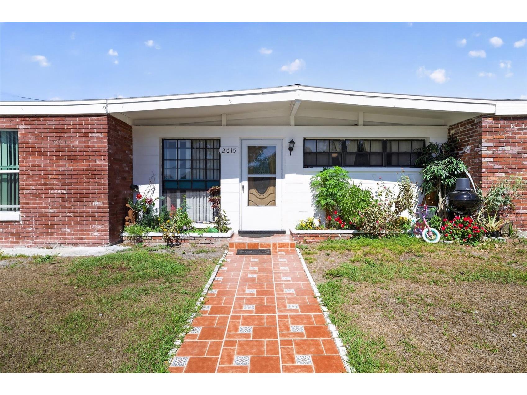 2015 Clarice Circle Tampa FL 33619 O6407905 image1