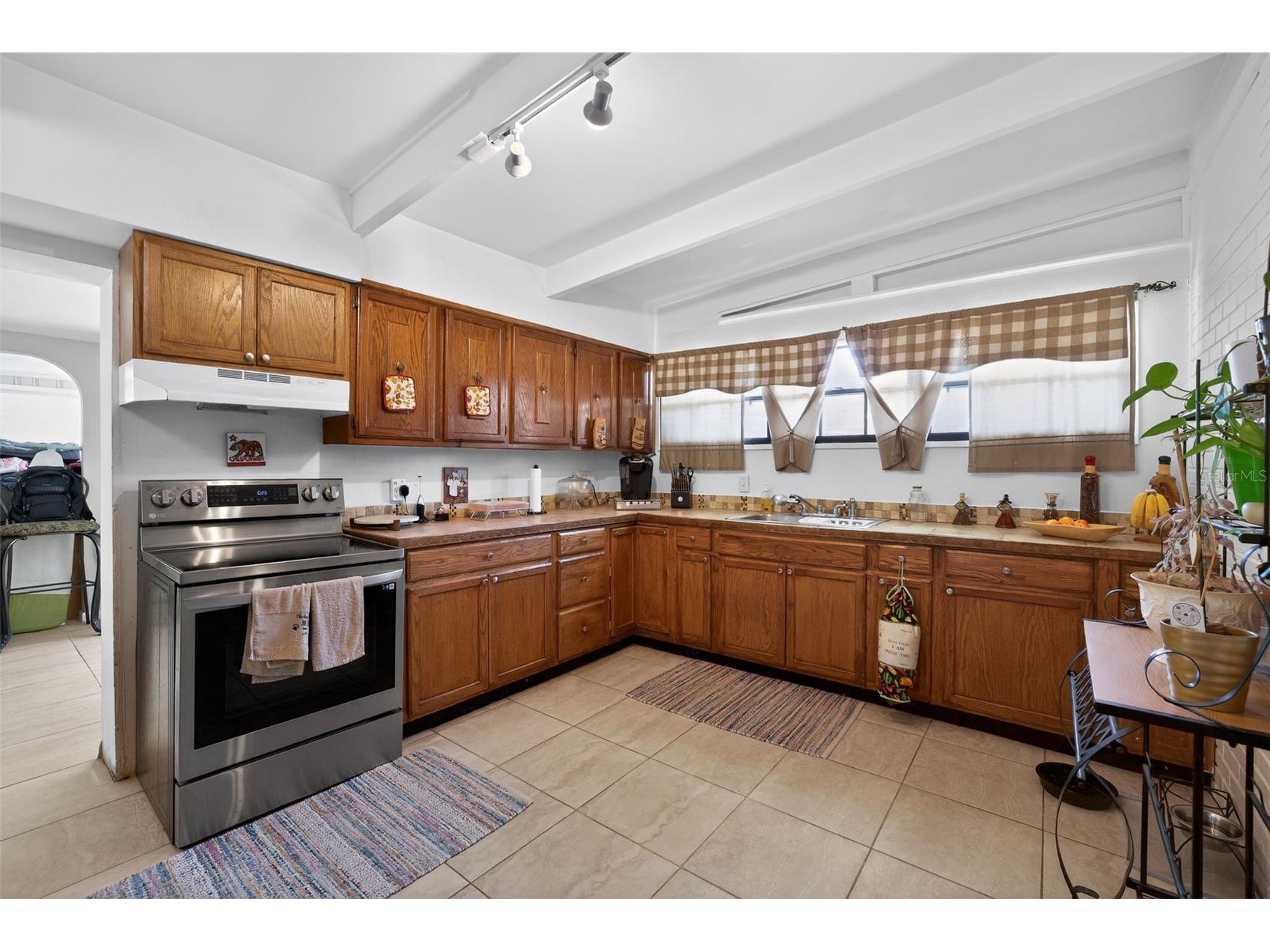 2015 Clarice Circle Tampa FL 33619 O6407905 image2