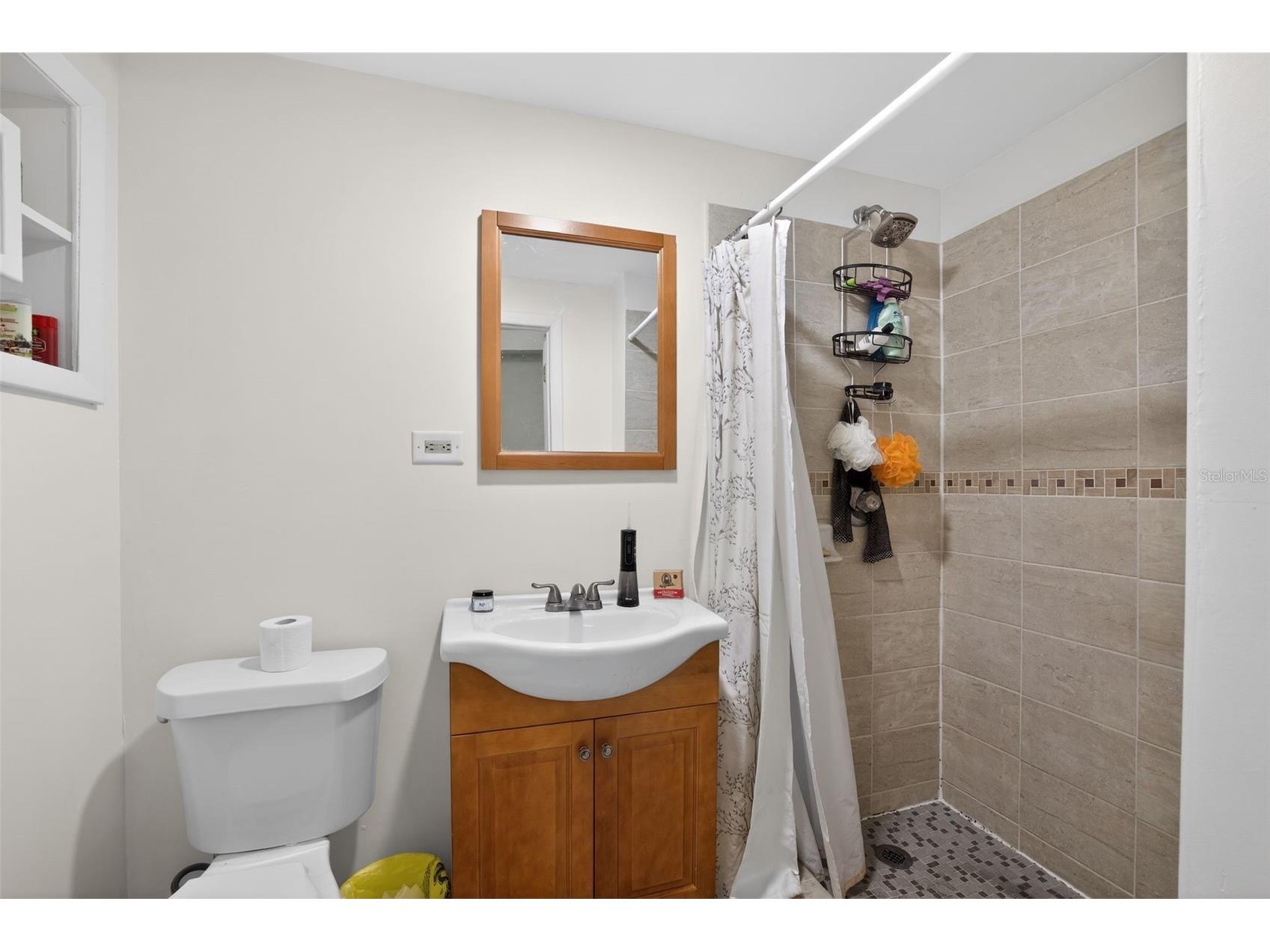 2015 Clarice Circle Tampa FL 33619 O6407905 image4