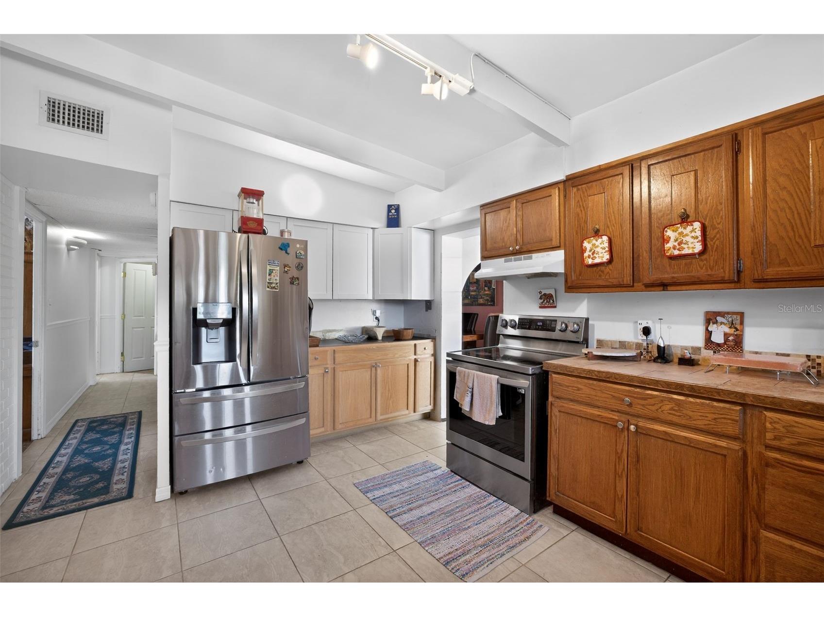 2015 Clarice Circle Tampa FL 33619 O6407905 image6