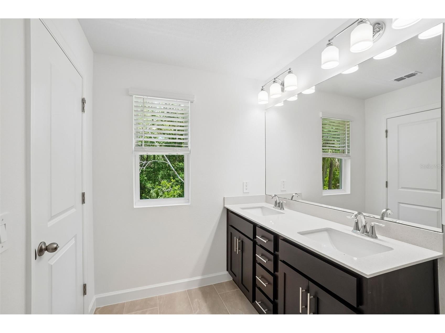 7522 Deer Valley Circle Tampa FL 33635 TB8510190 image17