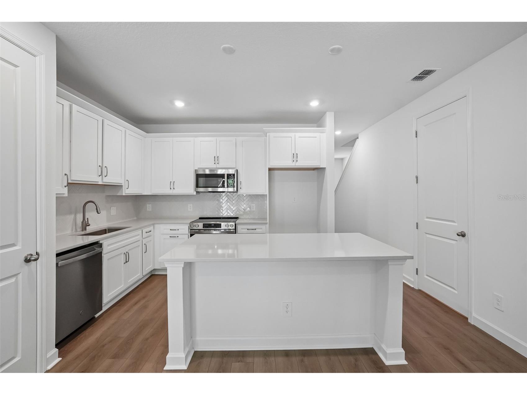 7522 Deer Valley Circle Tampa FL 33635 TB8510190 image7