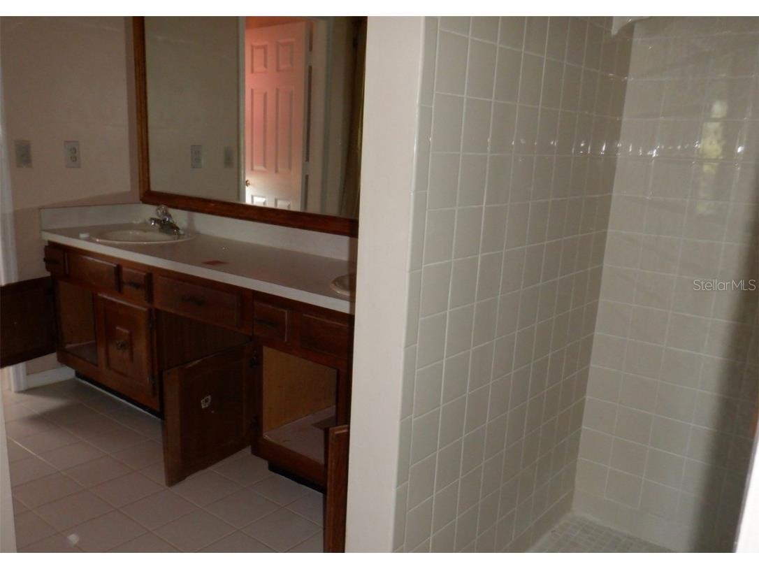  Tarpon Springs FL 34689 TB8432540 image15