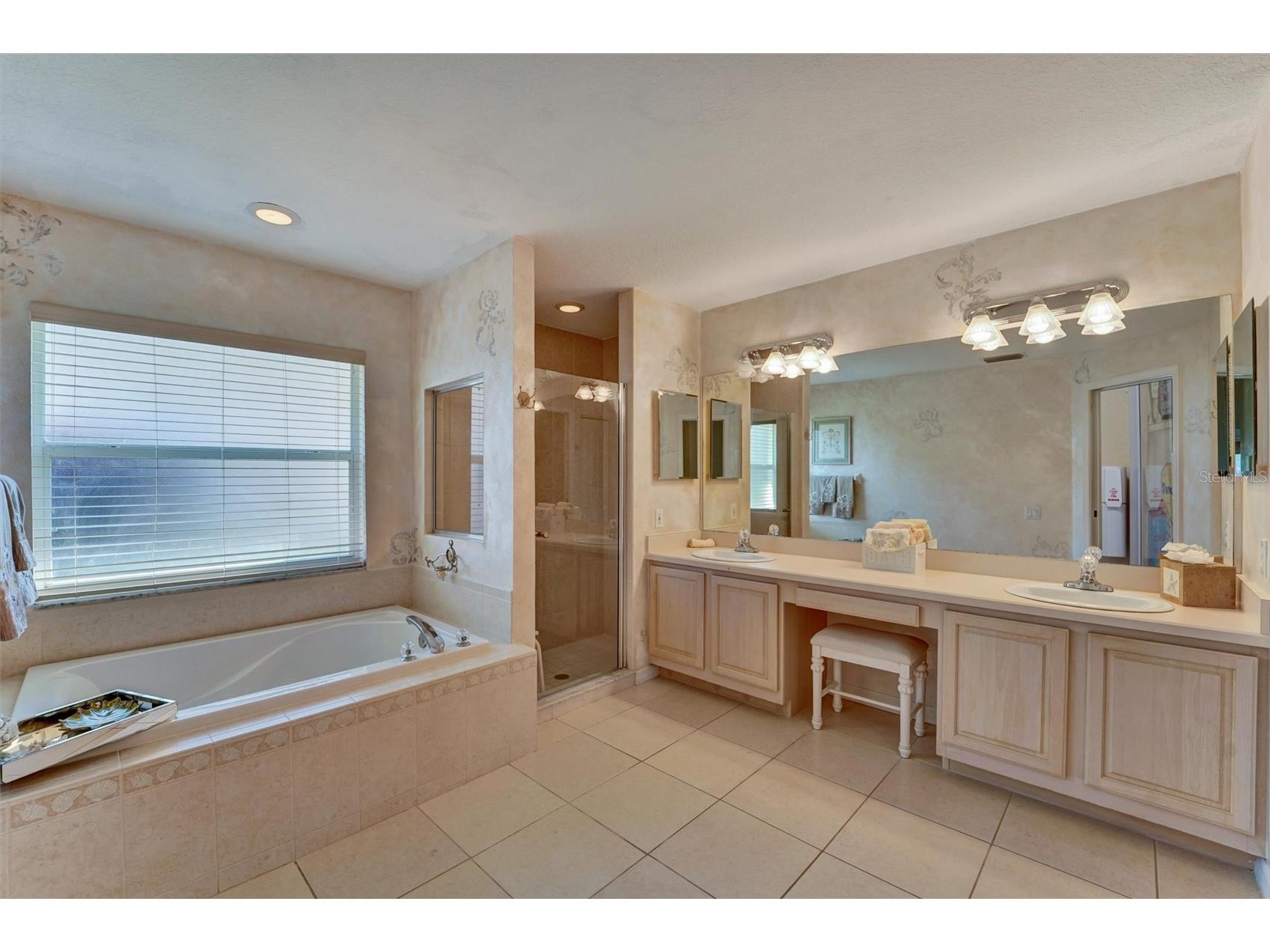  Tarpon Springs FL 34689 W7887490 image13