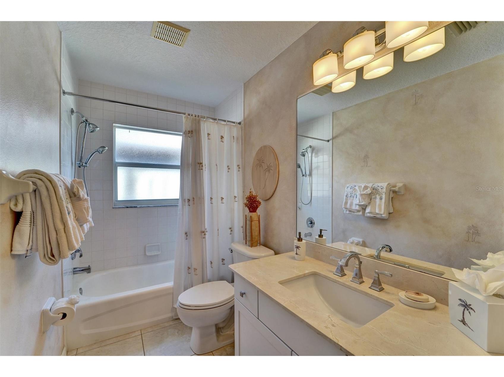  Tarpon Springs FL 34689 W7887490 image16