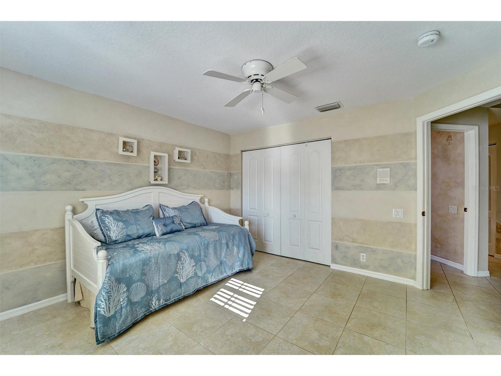  Tarpon Springs FL 34689 W7887490 image20