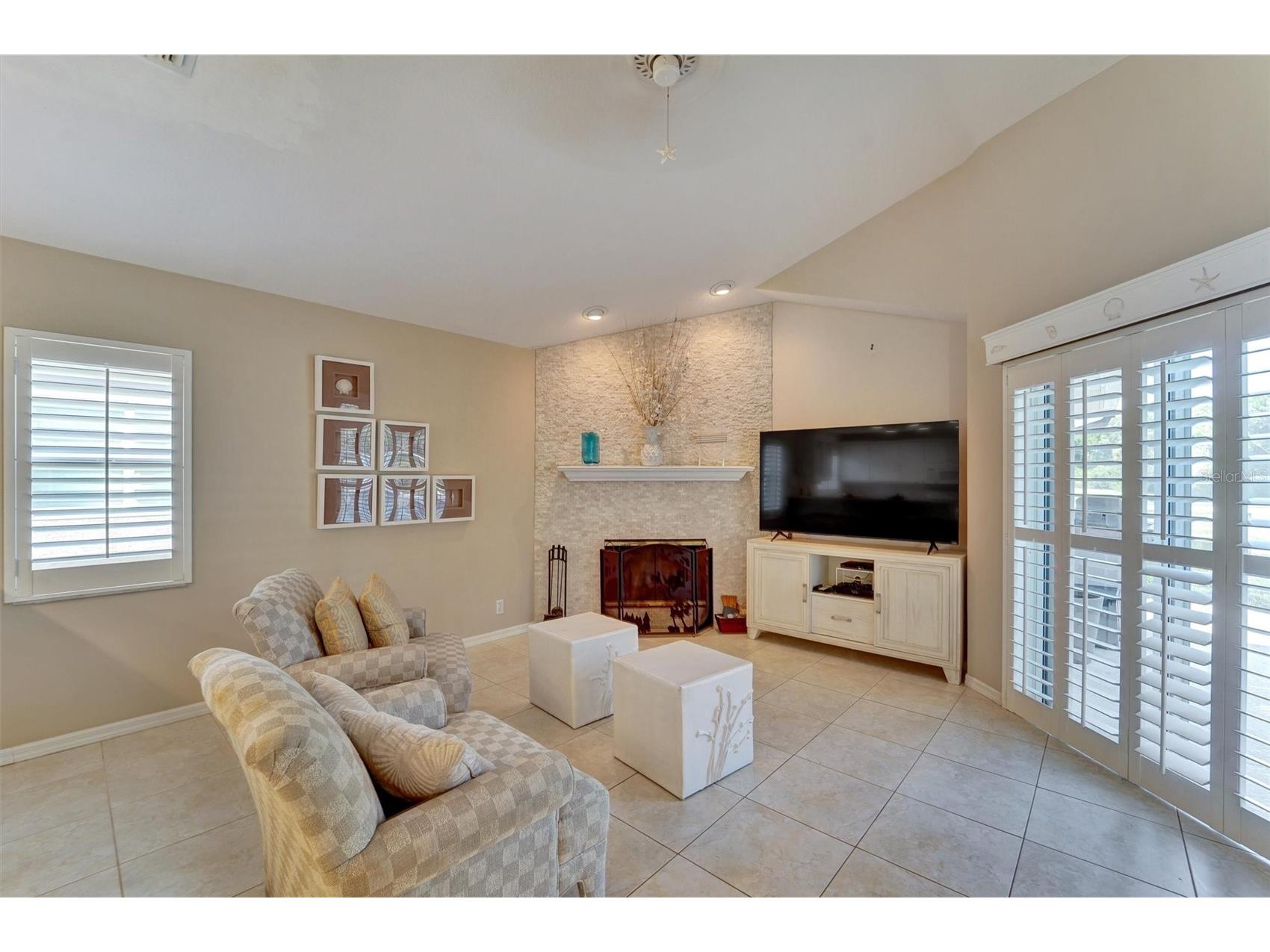  Tarpon Springs FL 34689 W7887490 image25