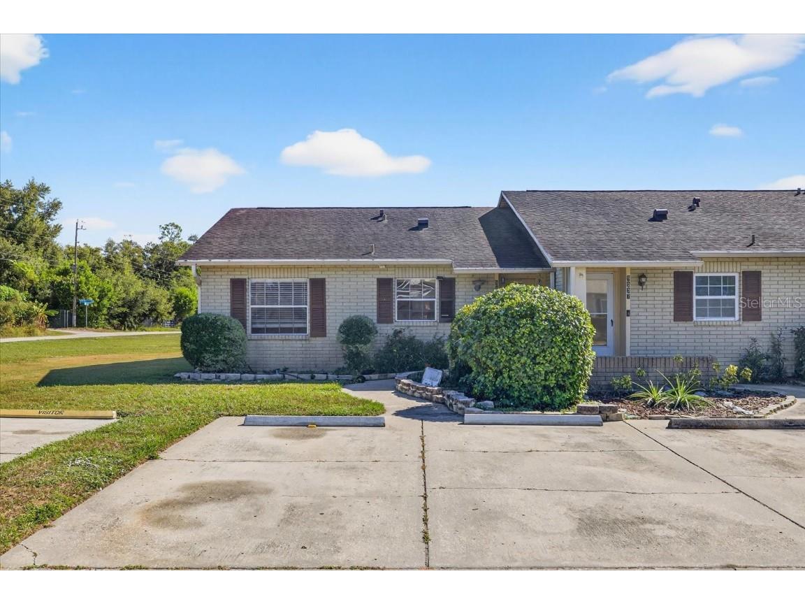 9504 Fieldview Circle Thonotosassa FL 33592 W7880050 image1