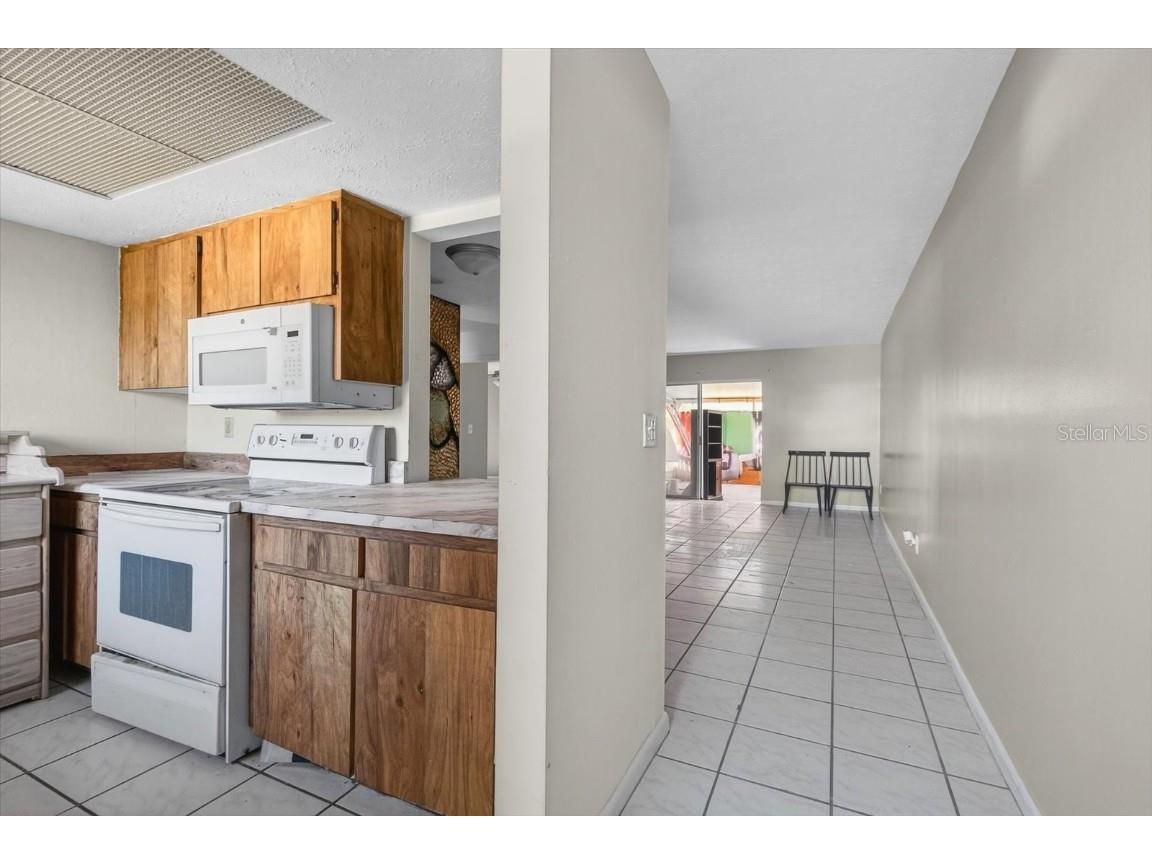 9504 Fieldview Circle Thonotosassa FL 33592 W7880050 image3