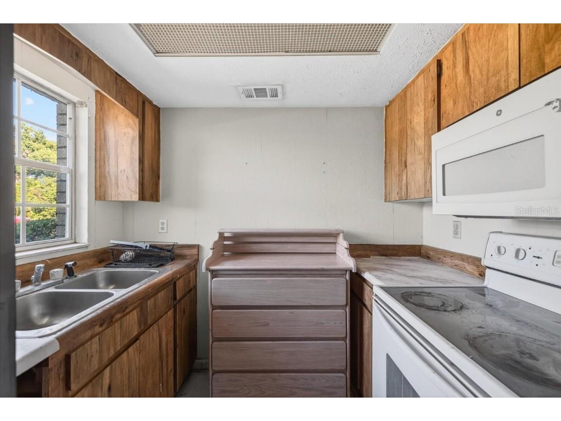 9504 Fieldview Circle Thonotosassa FL 33592 W7880050 image6