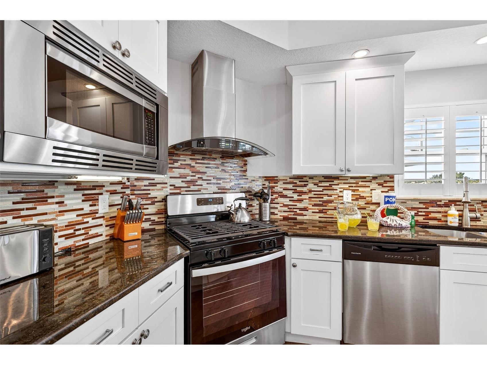 255 104th Avenue Treasure Island FL 33706 - BOCA CIEGA BAY TB8482120 image30