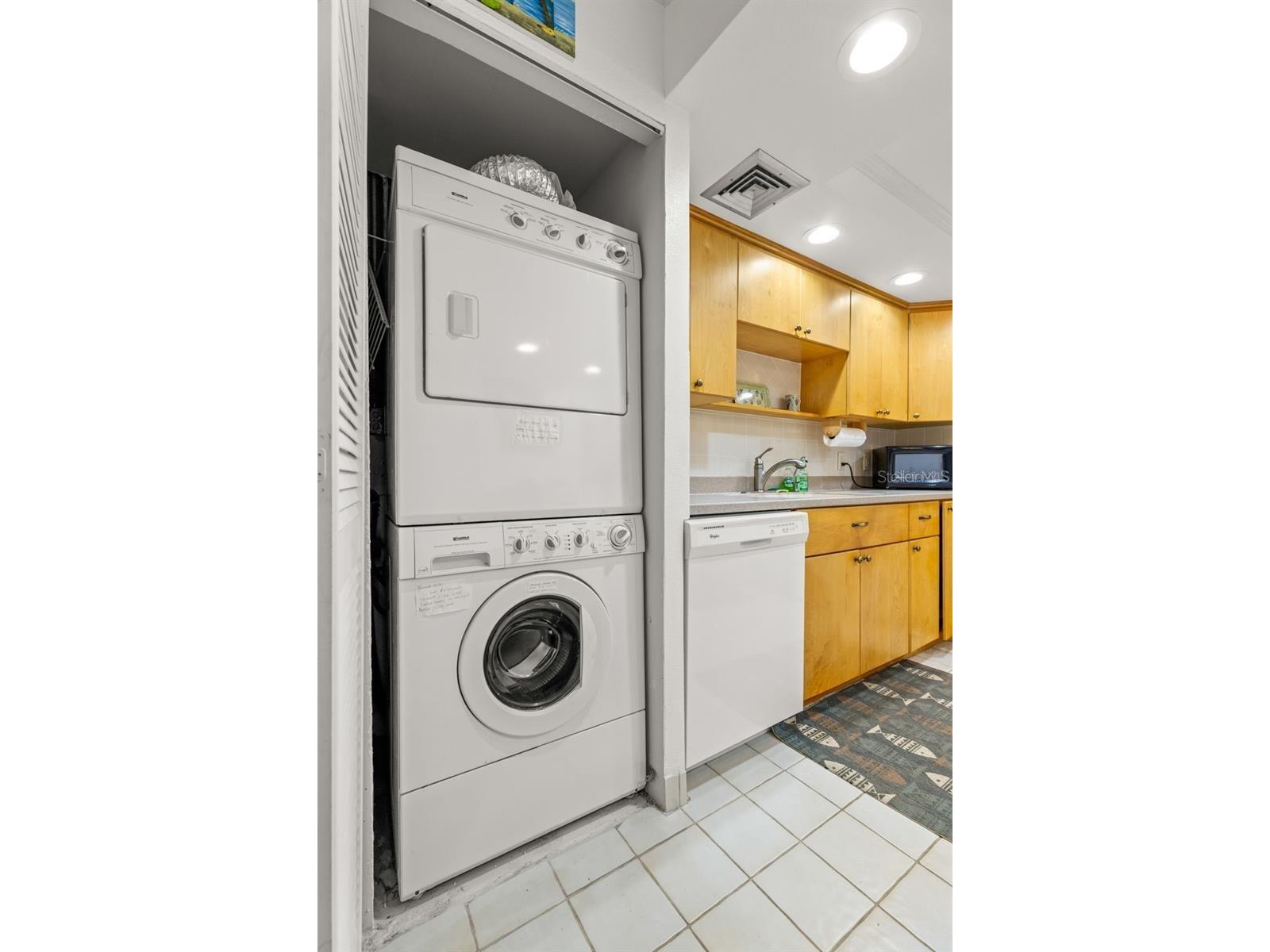 1 Key Capri #104-EAST Treasure Island FL 33706 TB8489496 image6