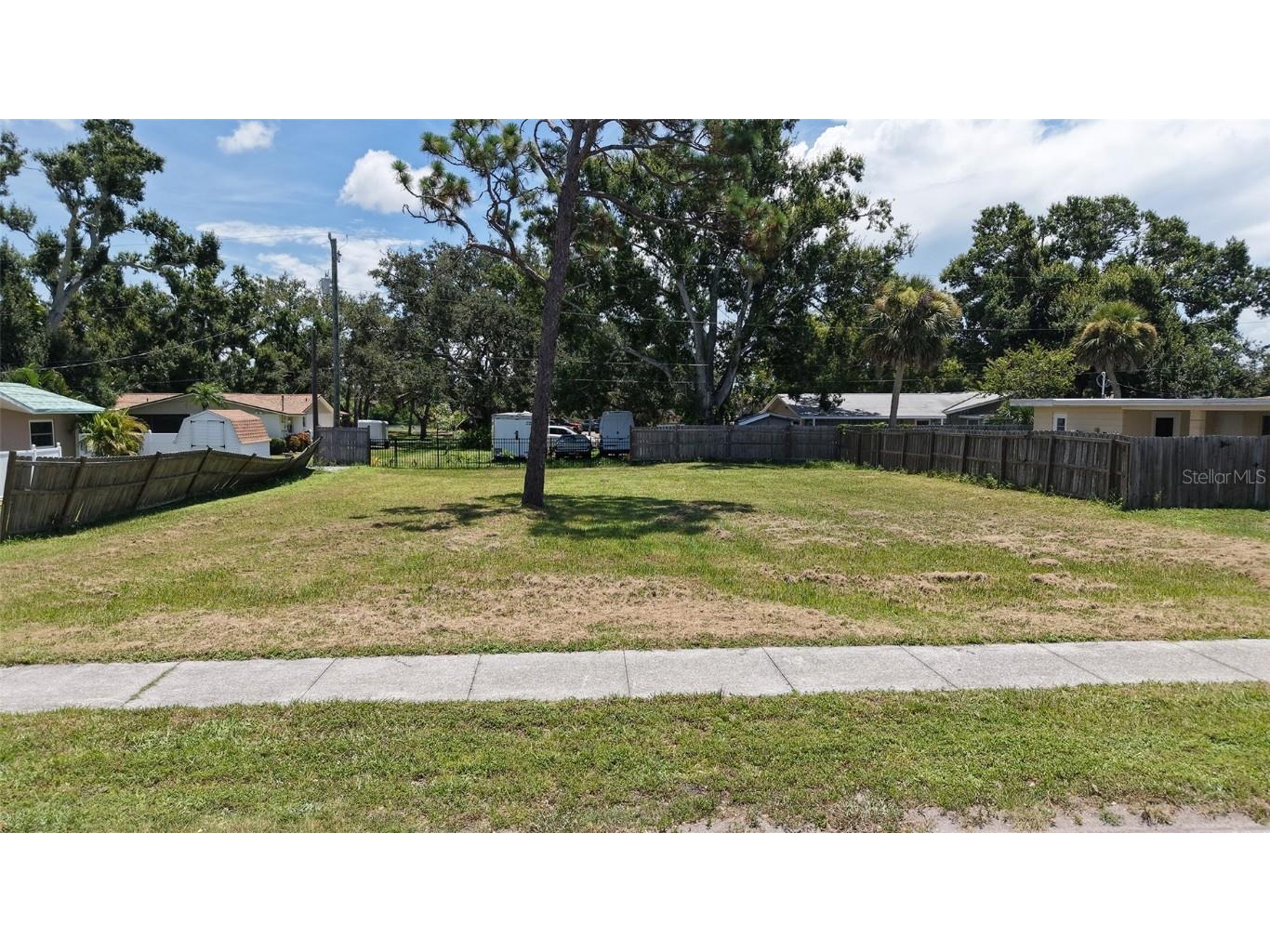 Valencia Road Venice FL 34293 A4659359 image2