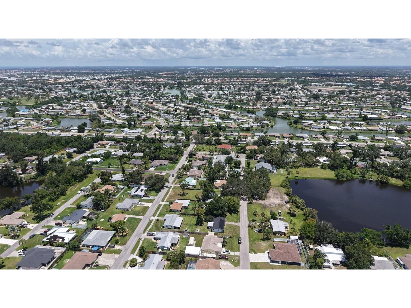 Valencia Road Venice FL 34293 A4659359 image25