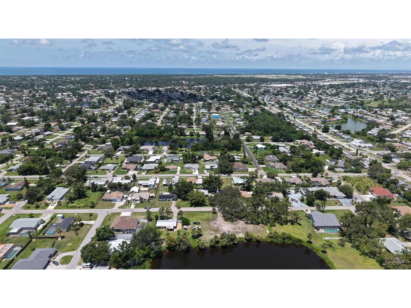 Valencia Road Venice FL 34293 A4659359 image27