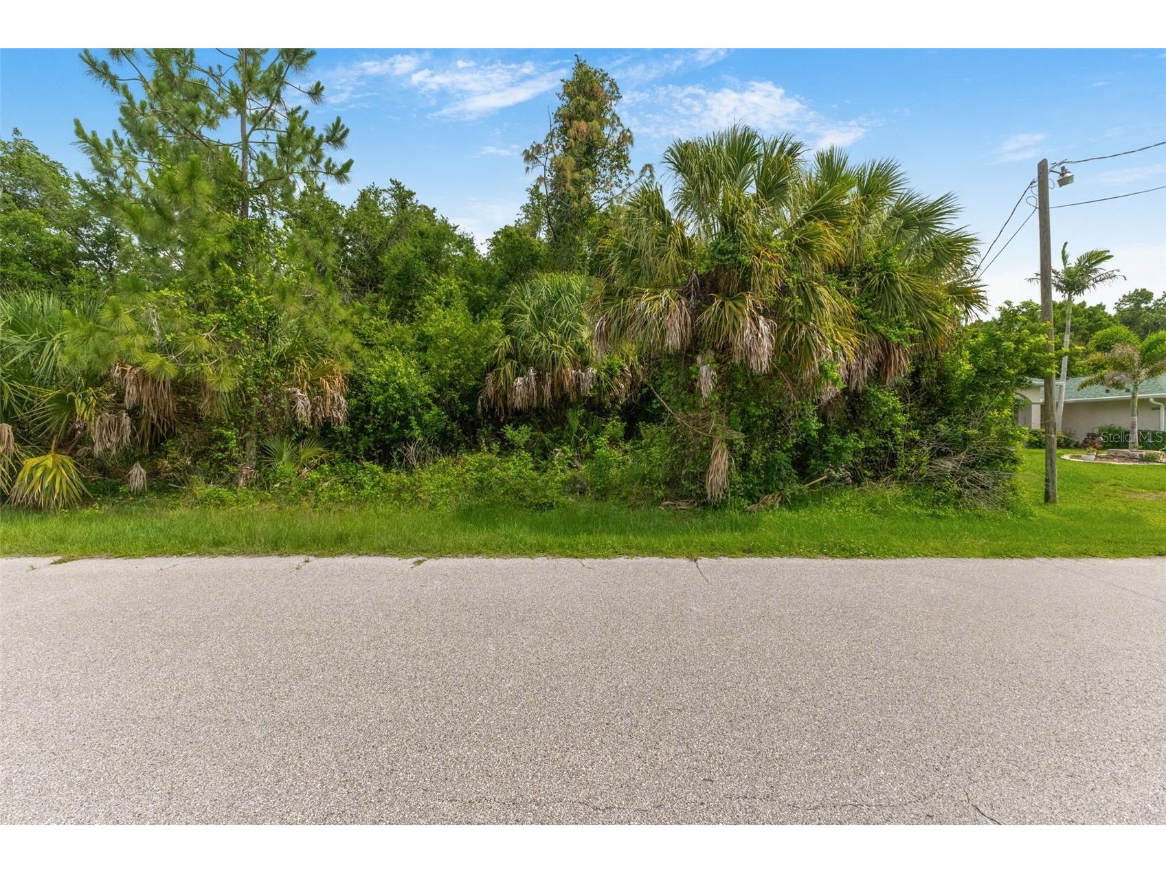 Van Leer Avenue North Port FL 34288 A4695062 image1